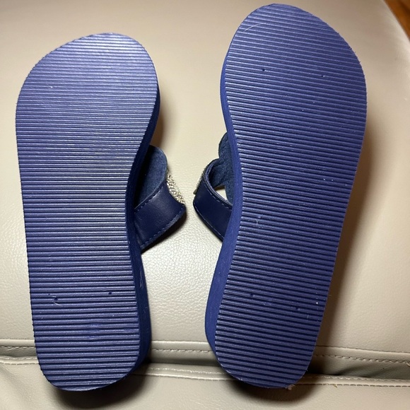 Olivia Miller Rhinestone Wedge Thong Sandal are Size 7 and in EUC - Picture 6 of 6